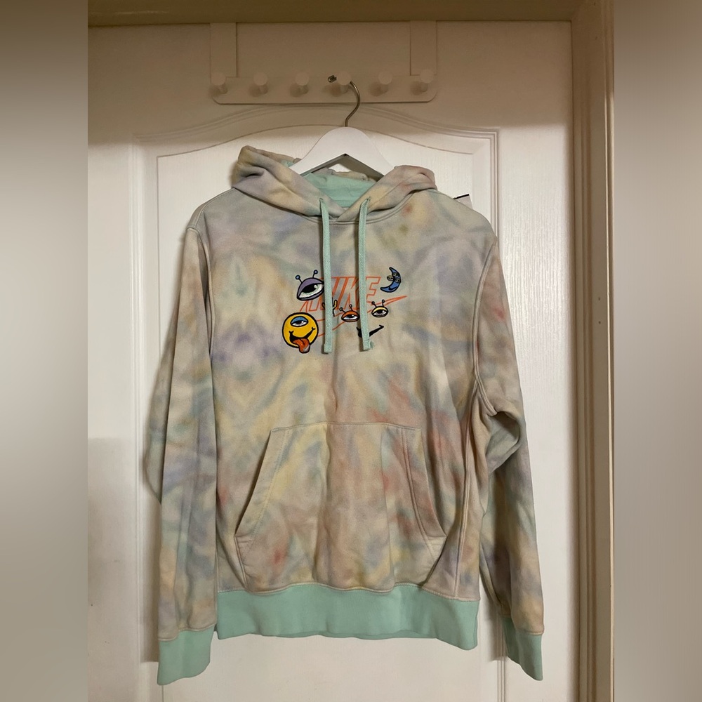 Nike Men’s Hoodie size small #151